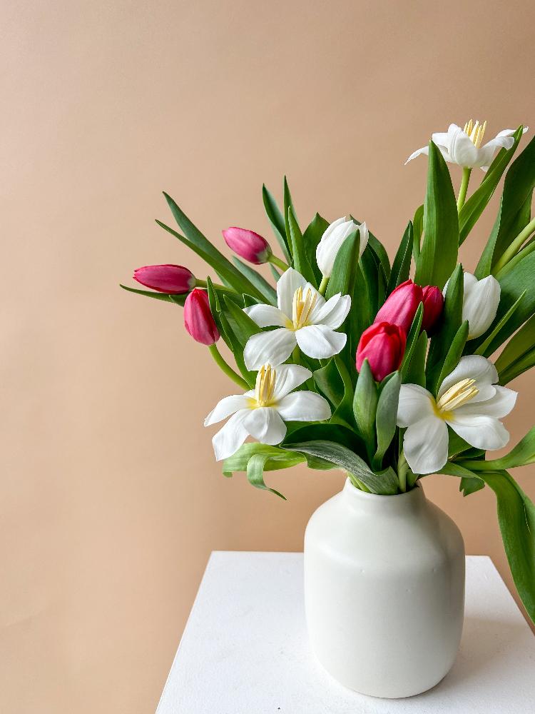 Vancouver Holiday Tulip Bunches - Vancouver Flower Delivery