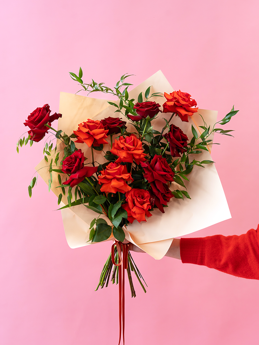 Vancouver Florist - Vancouver Flower Delivery - Valentine's Flowers - Dozen Rose Bouquet